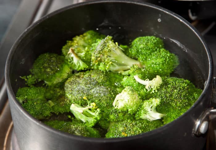 boiled broccoli