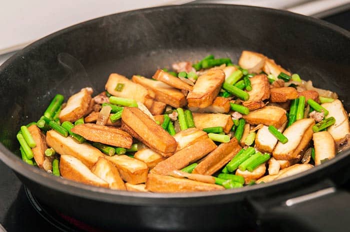 Chinese recipe vegetables with smoked tofu